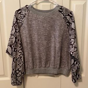 SHEIN Snakeskin Sweater